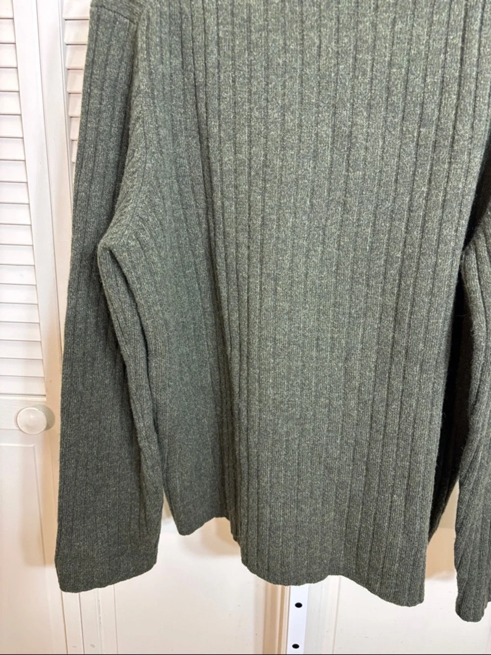 Vintage Retro J. Crew Men's 100% Wool Olive Rib-Knit Turtleneck Sweater XL